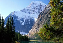 蓝鲸体育直播：训练中谁对你的威胁最大？3C调侃：库巴西、阿劳霍、伊尼戈.